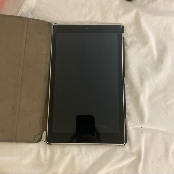 Amazon Tablet - Black - Picture 3 of 8